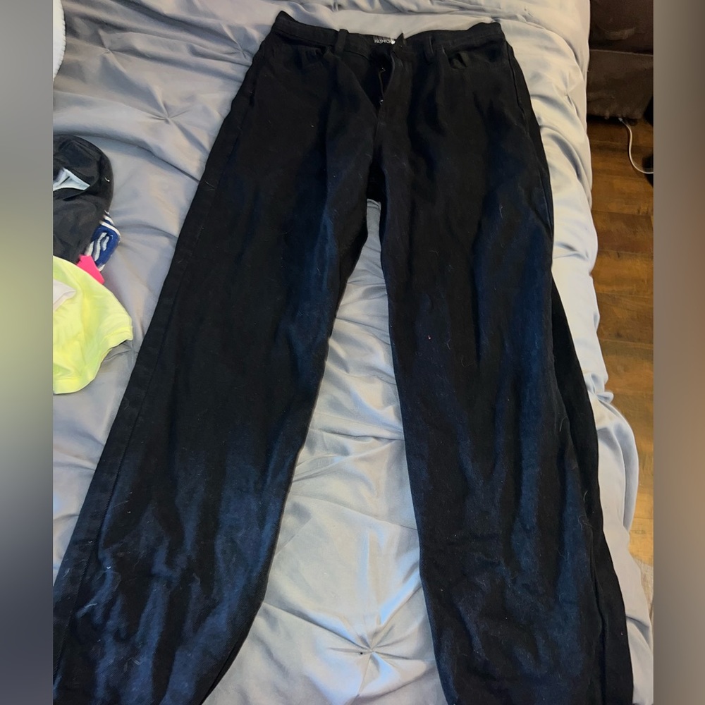 Black mom jeans